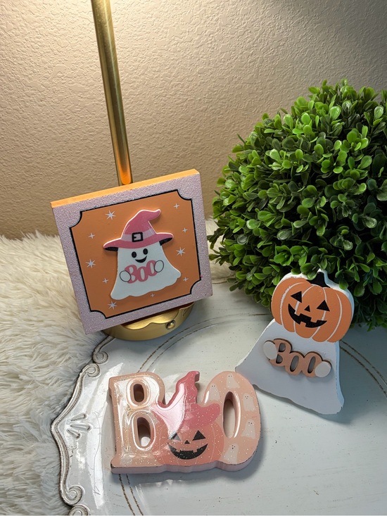 Other - Pink Halloween BOO Table Decorations - Home decor accents 👻